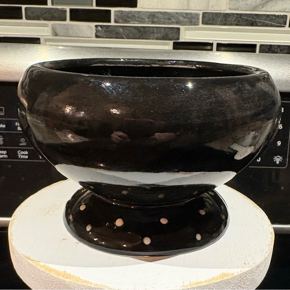 New Charming Joanna Parker Red and Black Heart Face Bowl - Picture 3 of 3